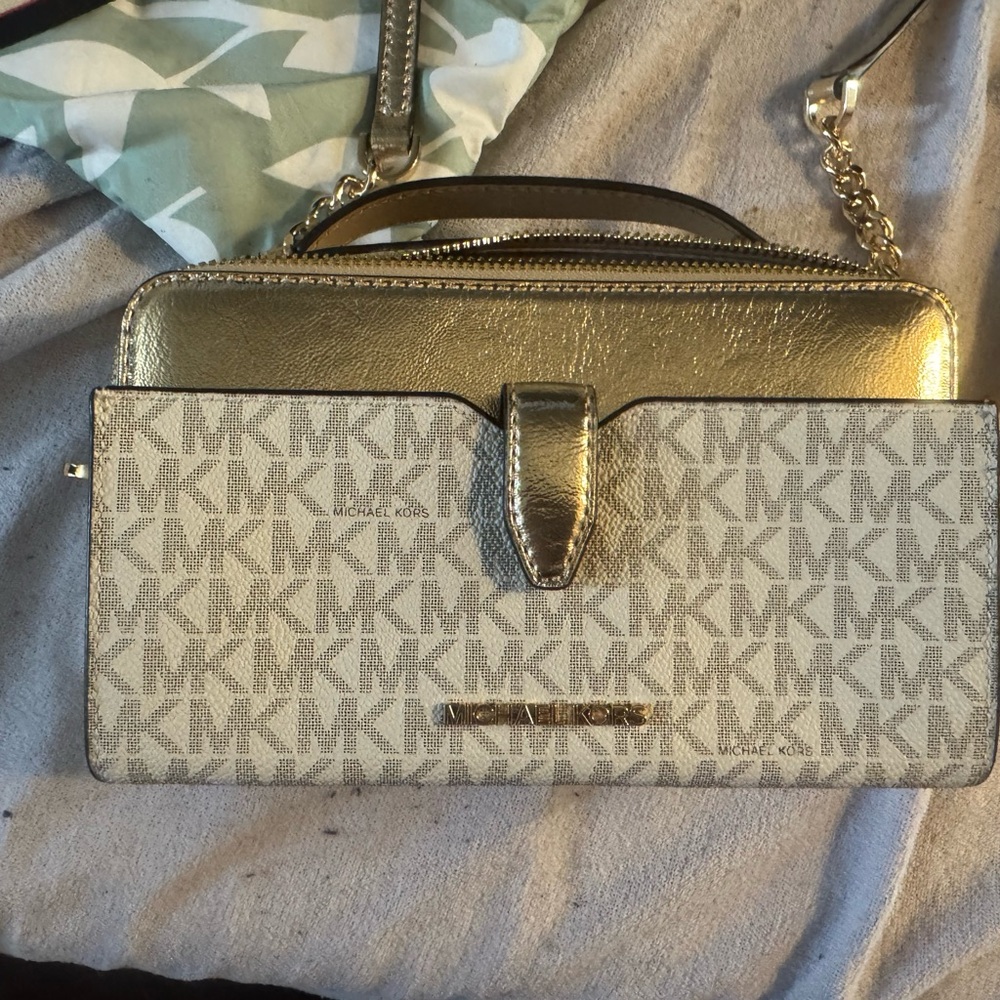Michael Kors Gold and Cream Logo Wallet purse